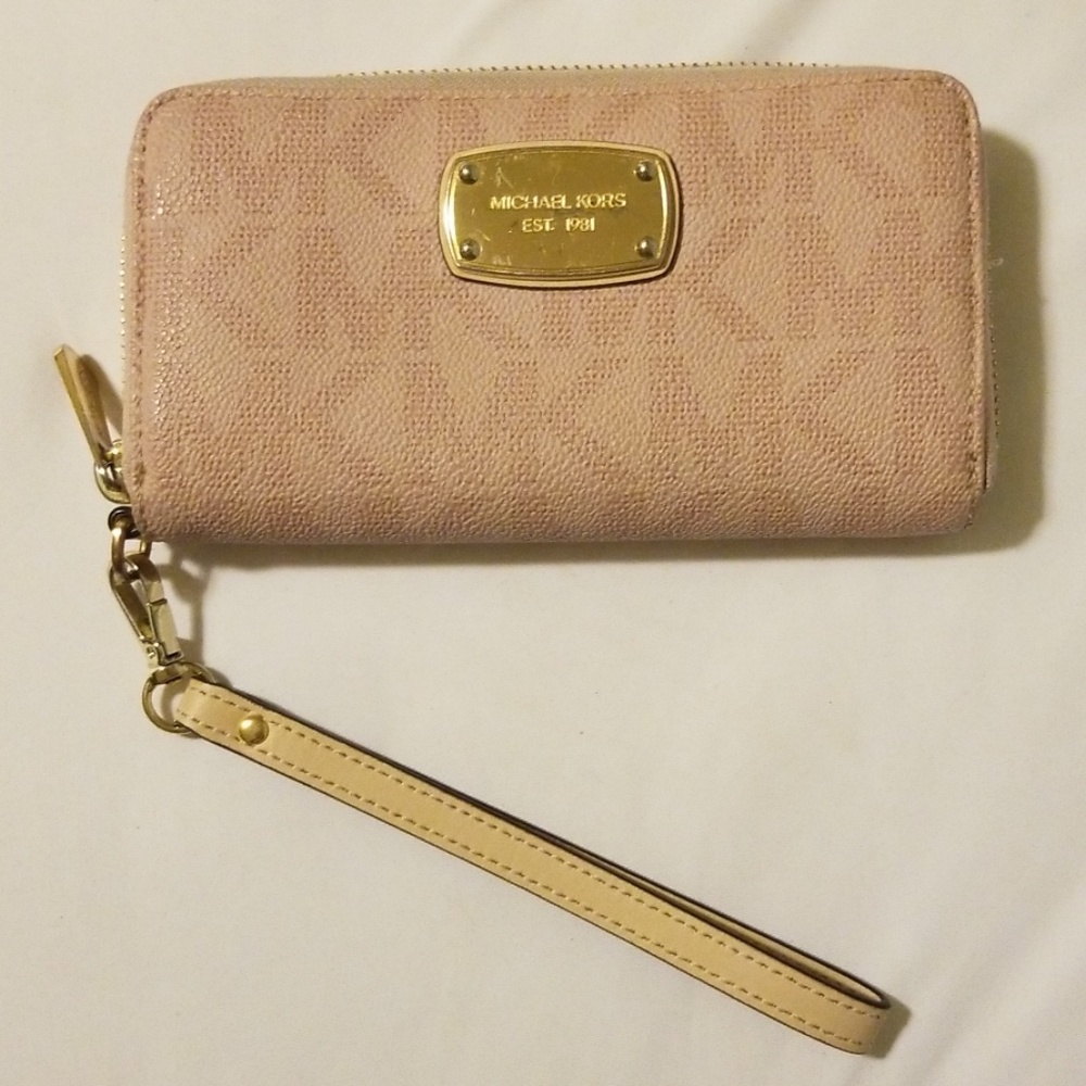 Michael Kors Logo Wallet
